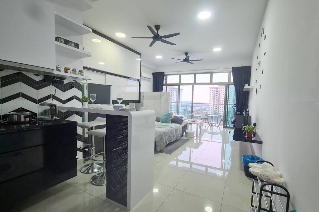 Balcony View Palazio Austin Ikea Aeon By Gdragon Pangsapuri Johor Bahru
